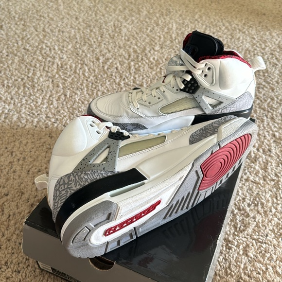 Jordan Spiz’ike, men’s size 8, white/cement/varsity red - Picture 5 of 6